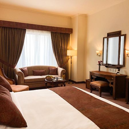 Islamabad Serena Hotel ภายนอก รูปภาพ