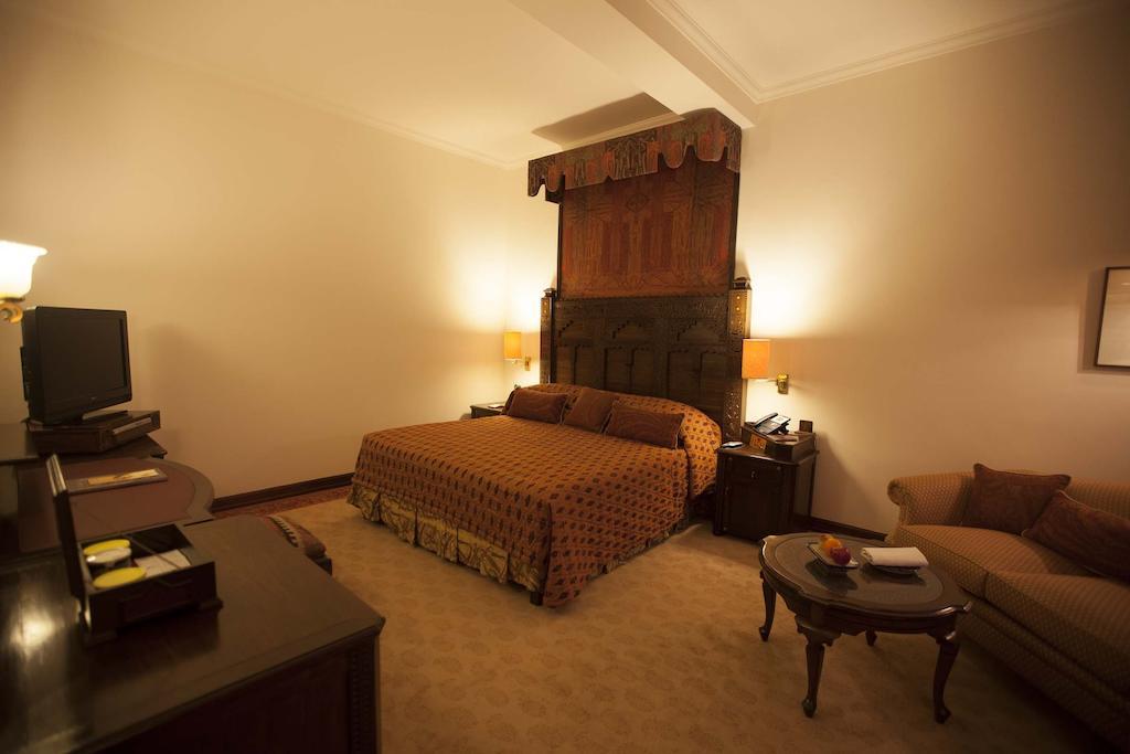 Islamabad Serena Hotel ภายนอก รูปภาพ