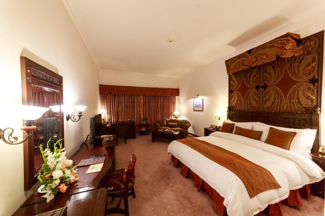Islamabad Serena Hotel ภายนอก รูปภาพ