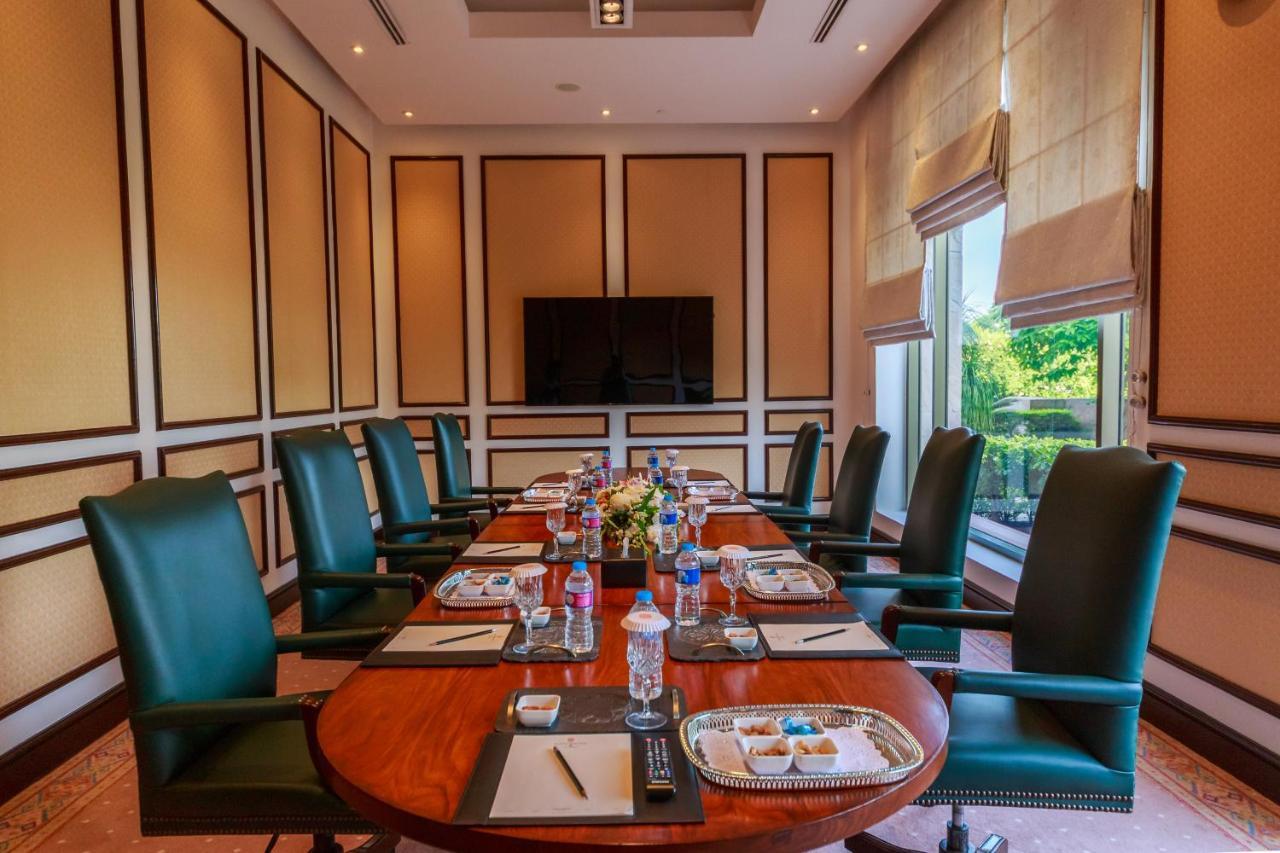 Islamabad Serena Hotel ภายนอก รูปภาพ