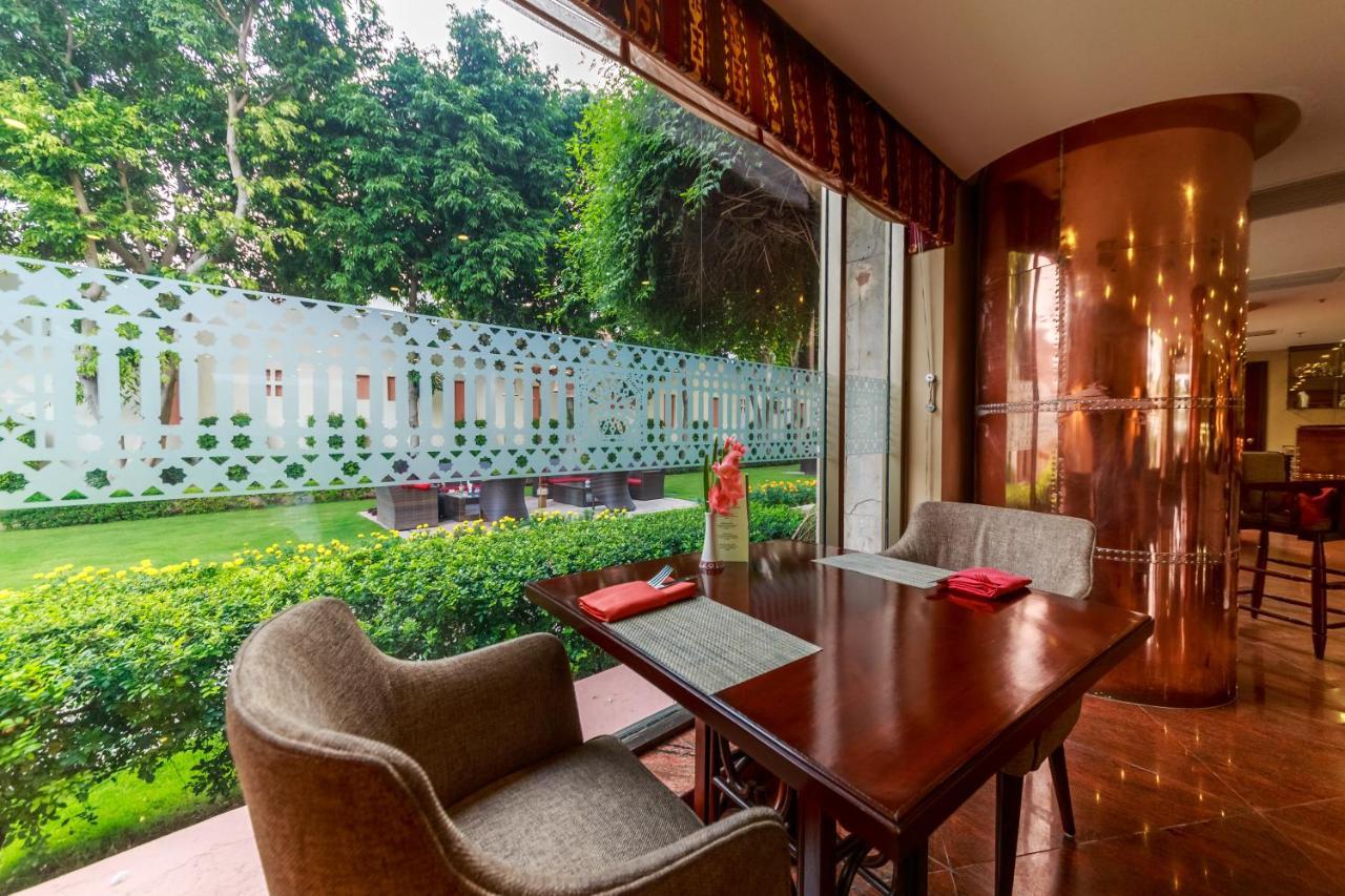 Islamabad Serena Hotel ภายนอก รูปภาพ