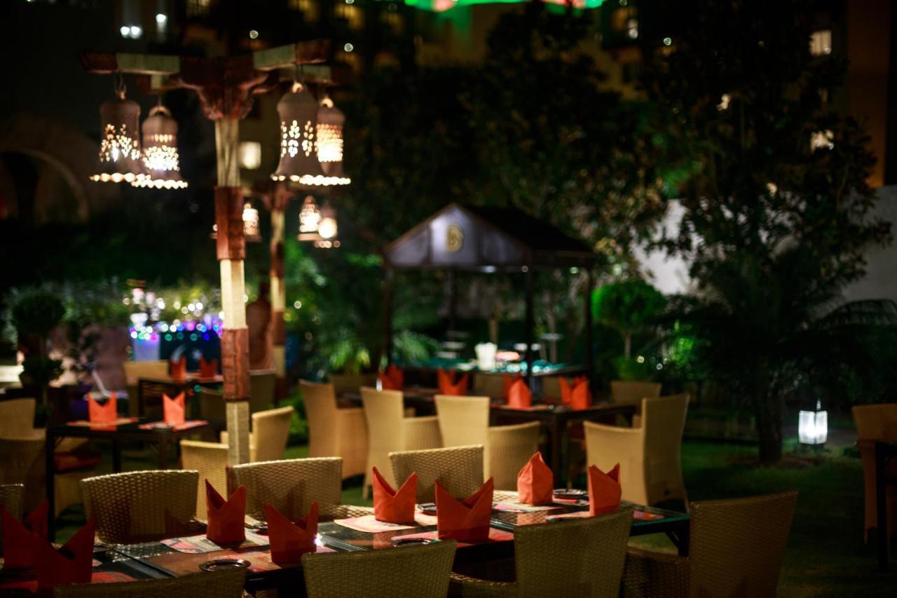 Islamabad Serena Hotel ภายนอก รูปภาพ